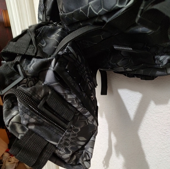 Unbranded Tactical Backpack (rack 2) - Picture 6 of 8